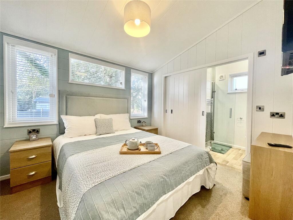 Additional property image - Sandhills Holiday Park, Avon Beach, Mudeford, Christchurch, BH23