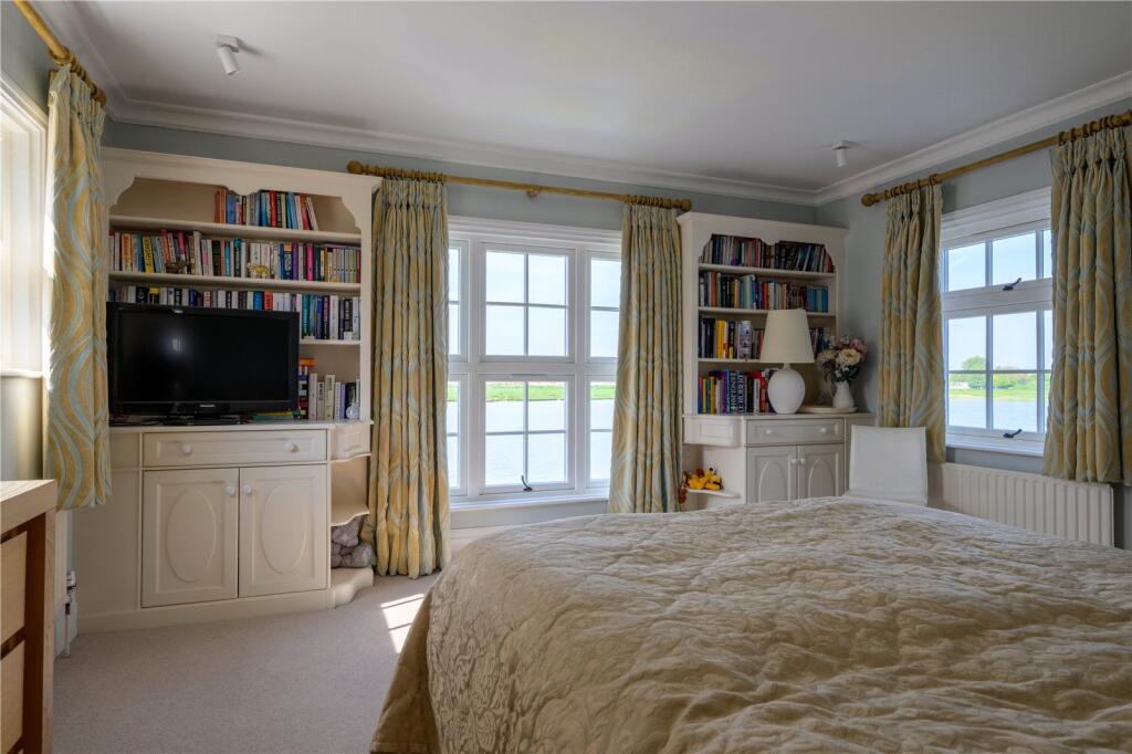 Additional property image - Fishermans Bank, Mudeford, Christchurch, Dorset, BH23