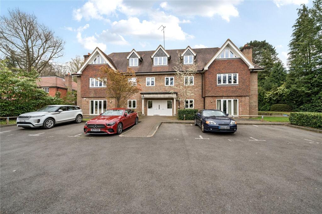 Main image of property: London Road, Sunningdale, SL5