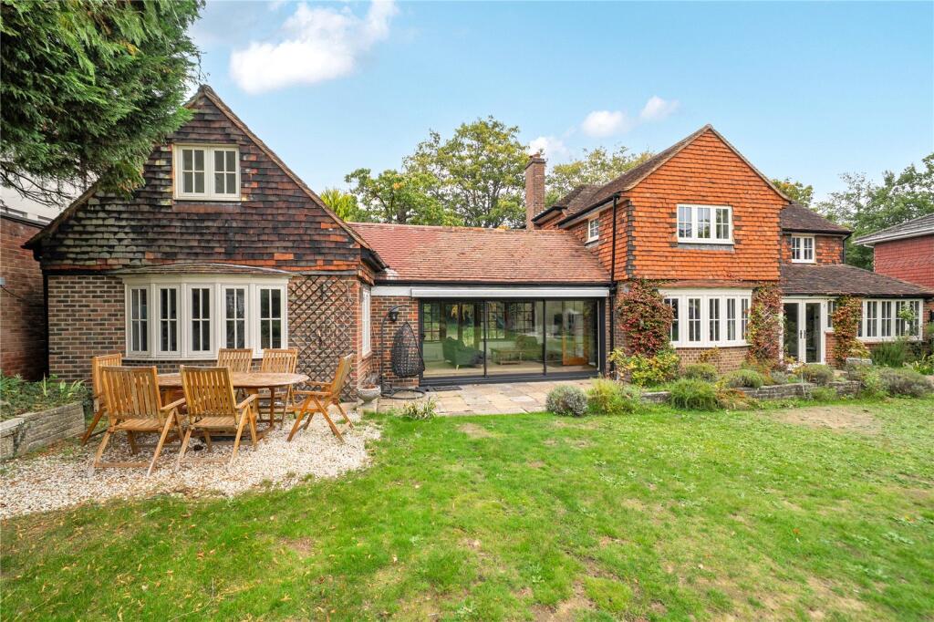 Main image of property: Olde Tyles, London Road, Sunningdale, Berkshire, SL5
