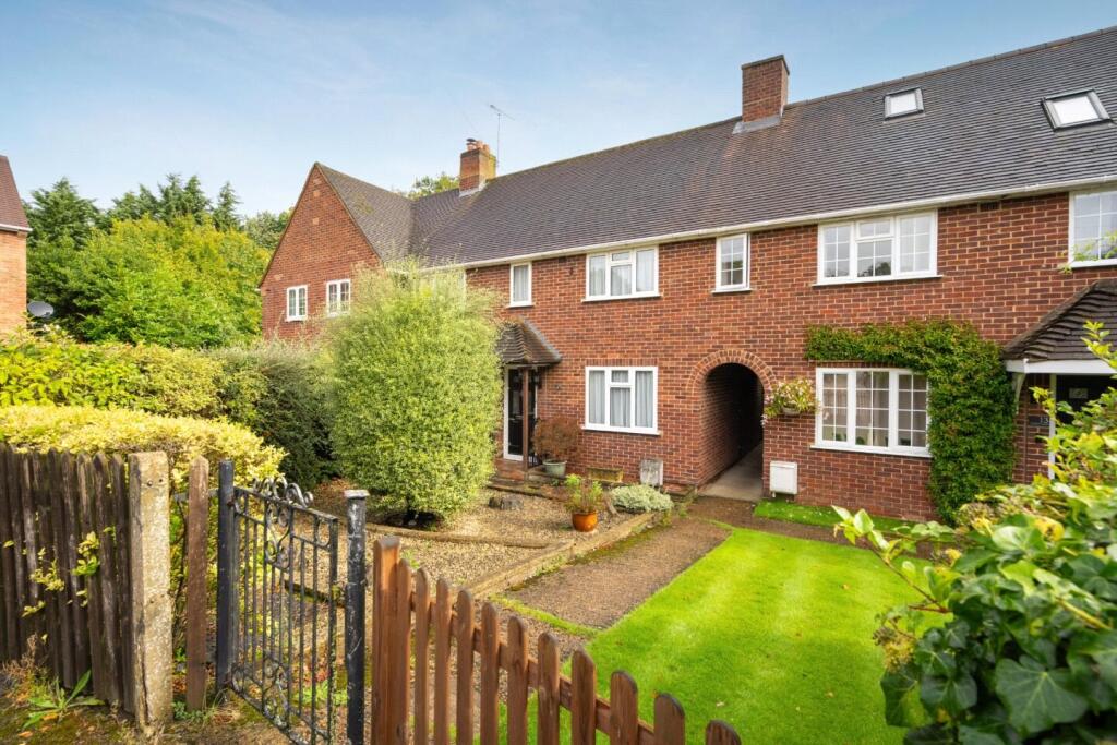 Main image of property: Lynwood Crescent, Sunningdale, Berkshire, SL5