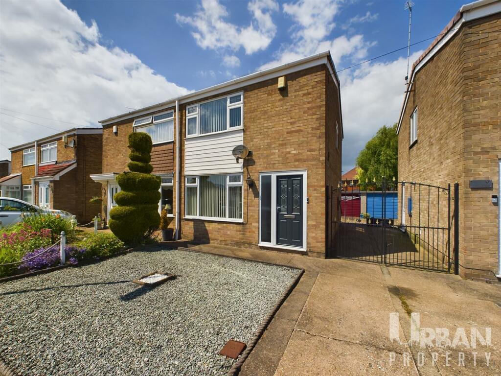 2 bedroom semidetached house for sale in Dornoch Drive, Kingston Upon