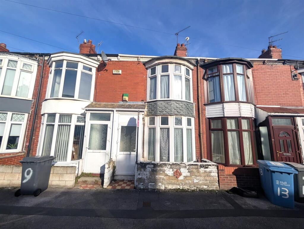 Main image of property: Jesmond Gardens, Hull