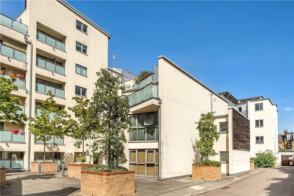 1 bedroom apartment for sale in Peckham Rye, Peckham, London, SE15