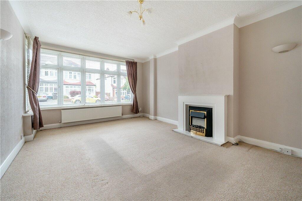 3 bedroom terraced house for sale in Altyre Way, Beckenham, BR3