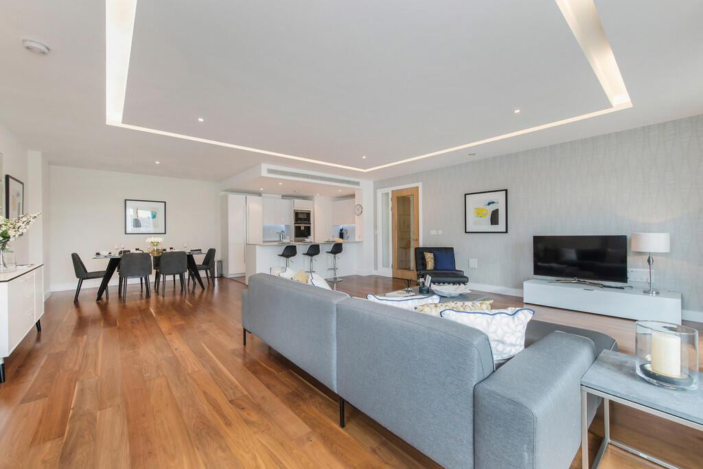 Main image of property: Spinnaker House, Battersea Reach