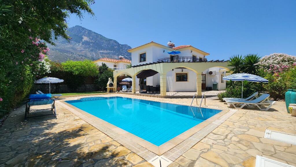 Main image of property: Lapta