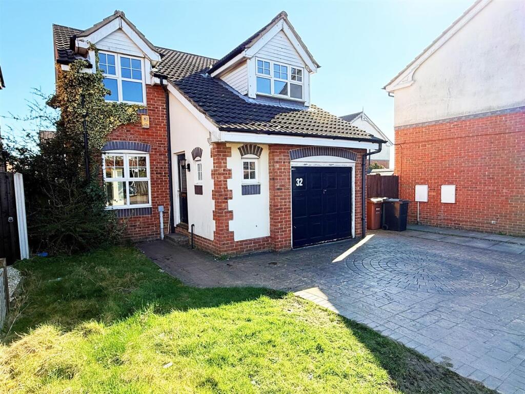 Main image of property: Ascot Gardens, Middleton, Leeds, West Yorkshire.