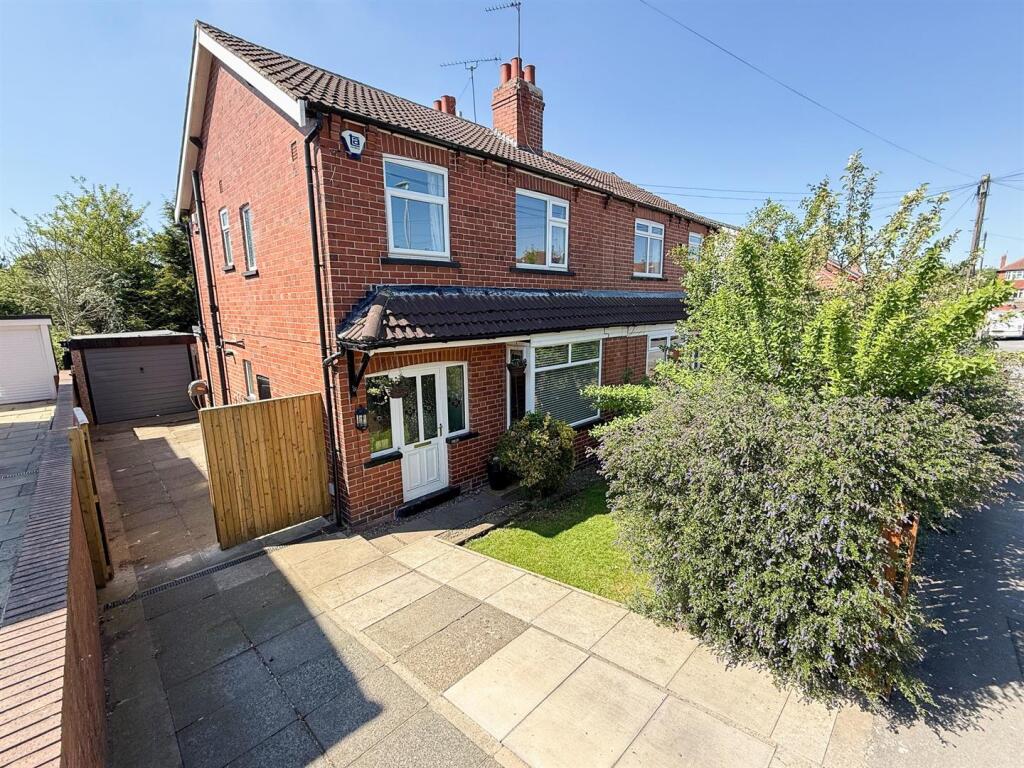 Main image of property: Parkside Avenue, Meanwood, Leeds, West Yorkshire.