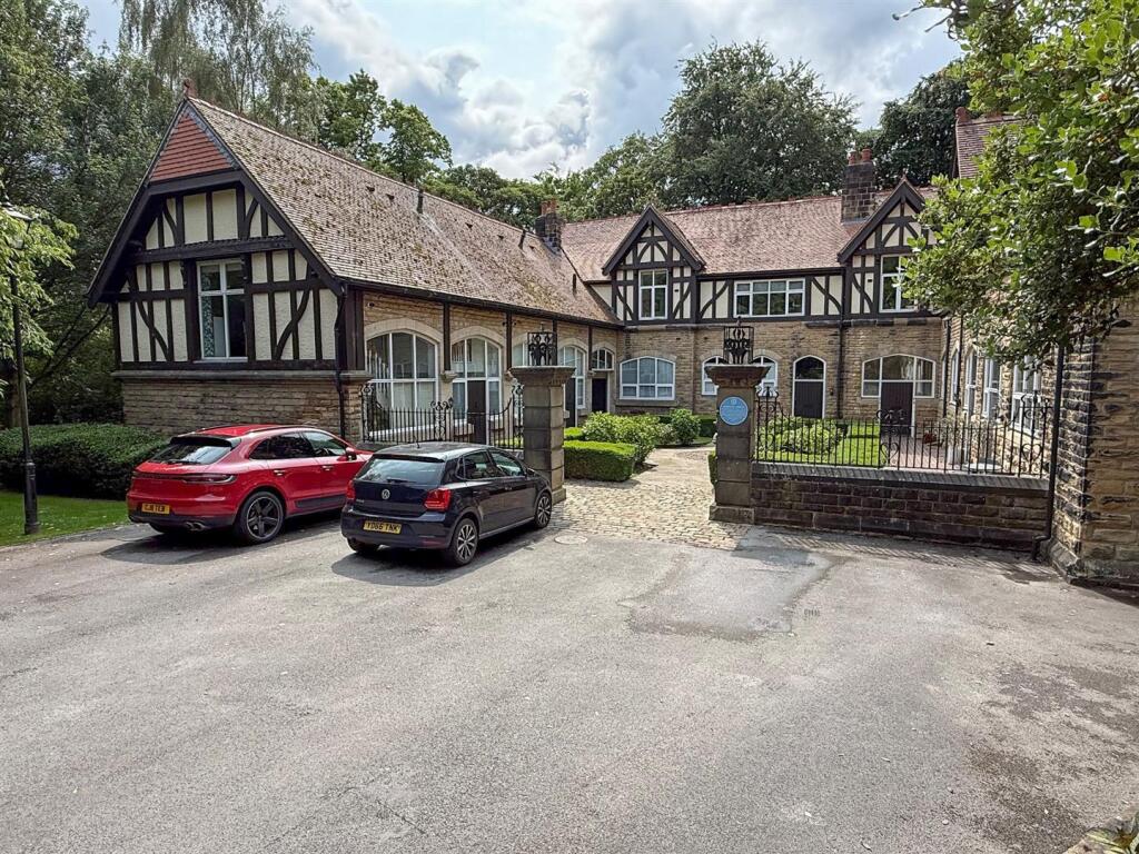 Main image of property: Bardon Hall Mews, Weetwood, Leeds.