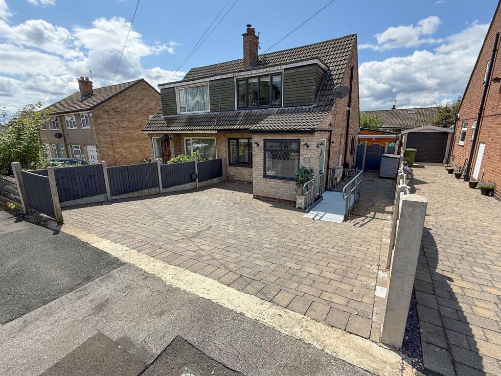 Main image of property: Parkside View, Meanwood, Leeds, West Yorkshire