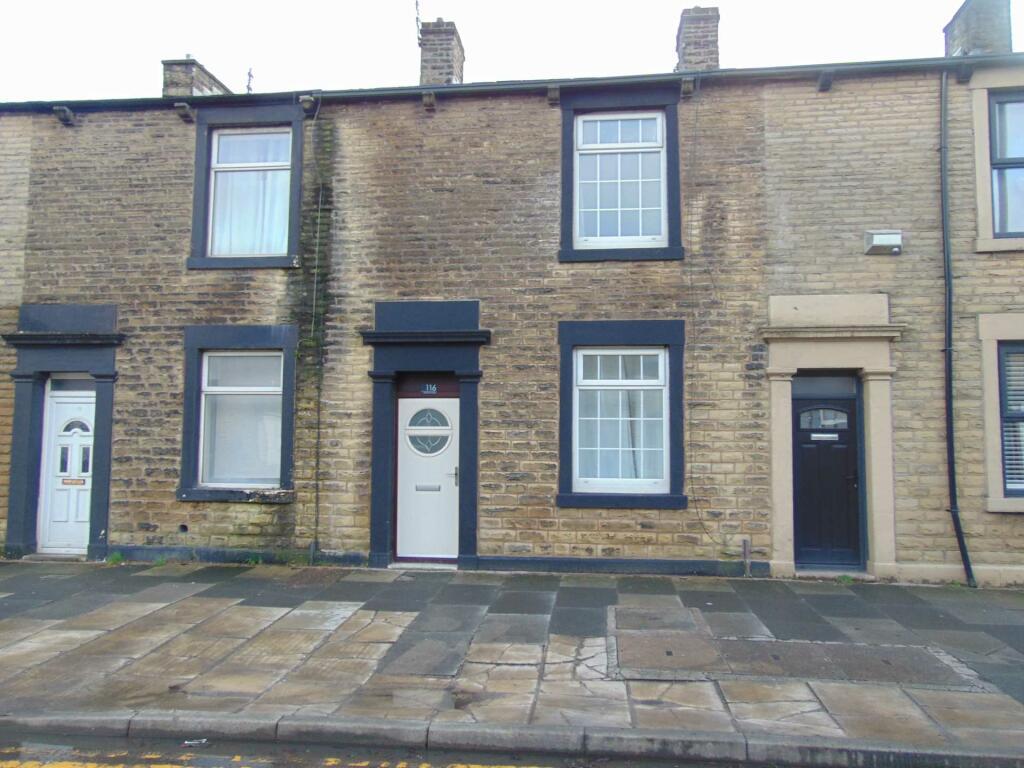 2 bedroom terraced house for sale in Milnrow Road, Shaw, OL2