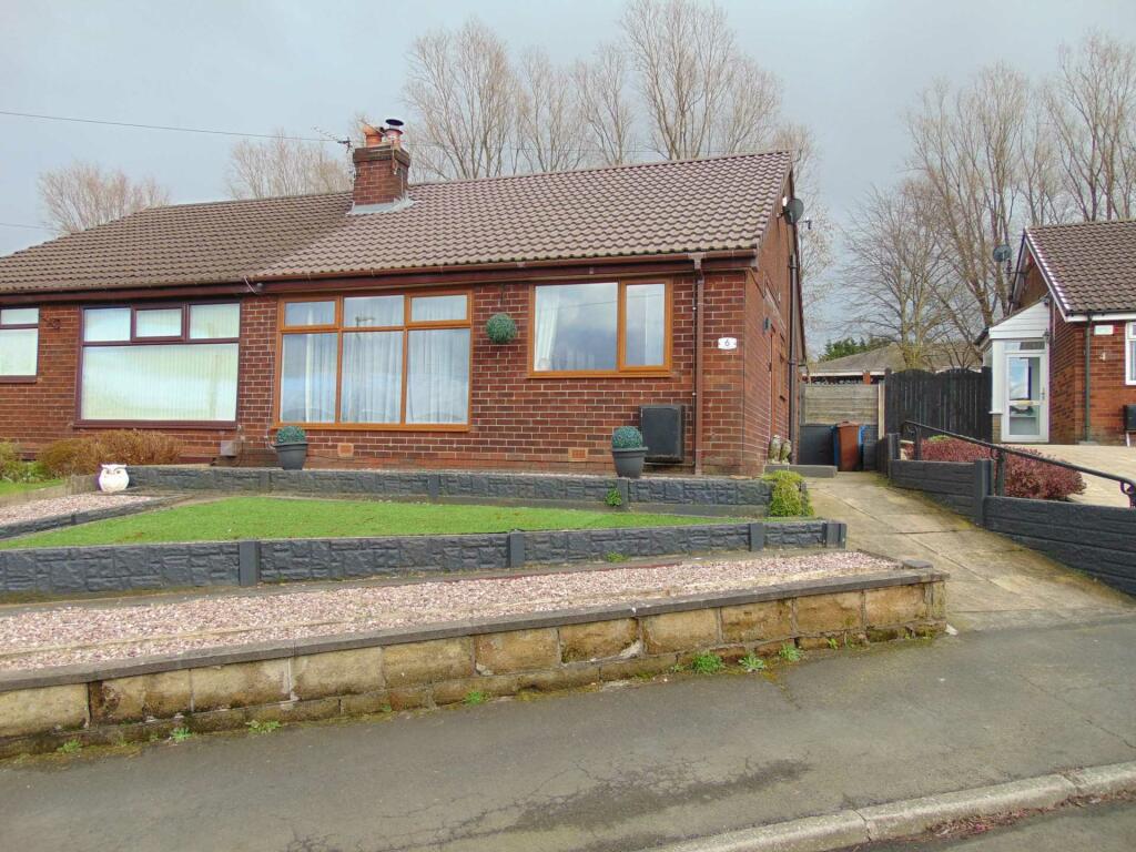 2 bedroom bungalow for sale in Clifton Crescent, Royton, OL2