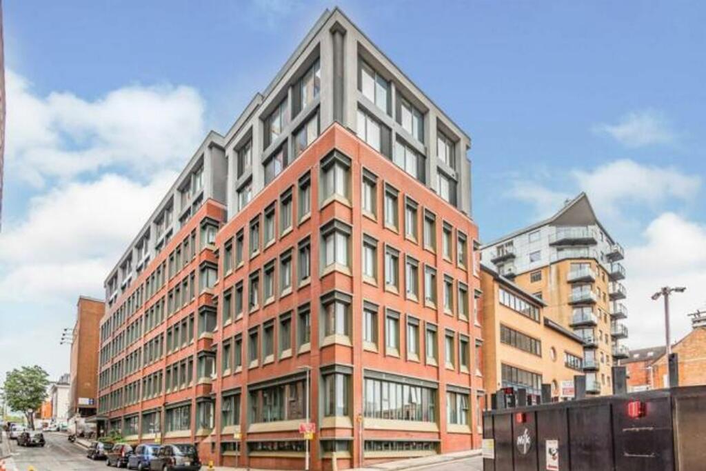 Main image of property: Garrard Street, Garrard House, RG1