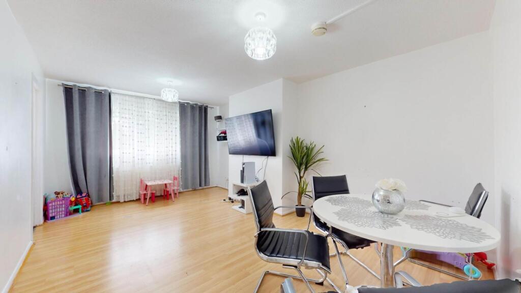 Main image of property: Hazelmere Drive, UB5 6UT
