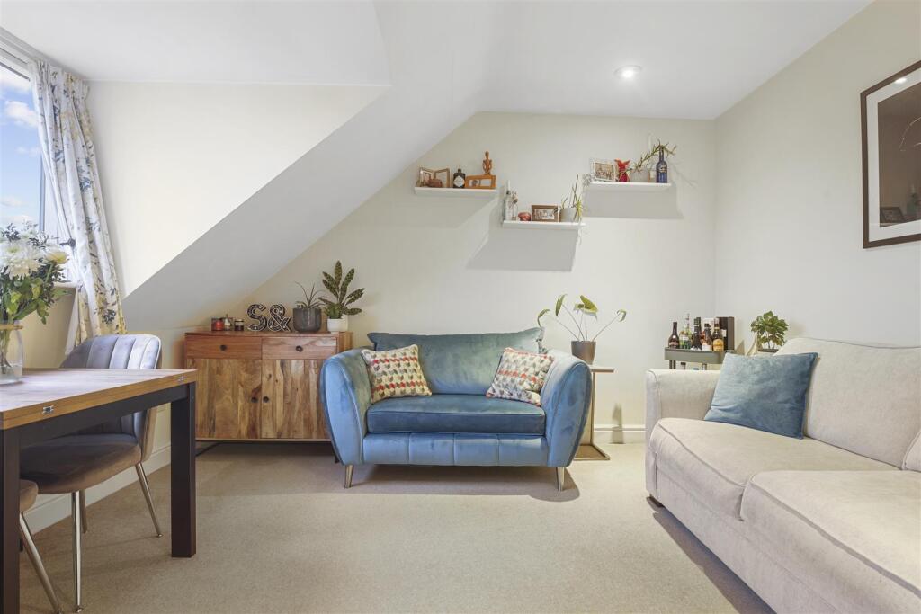 Main image of property: Blenheim Gardens, London, NW2