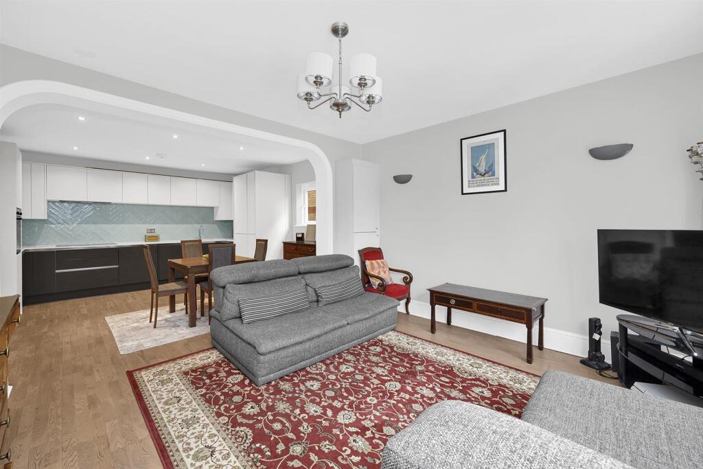 Main image of property: Chatsworth Road, London