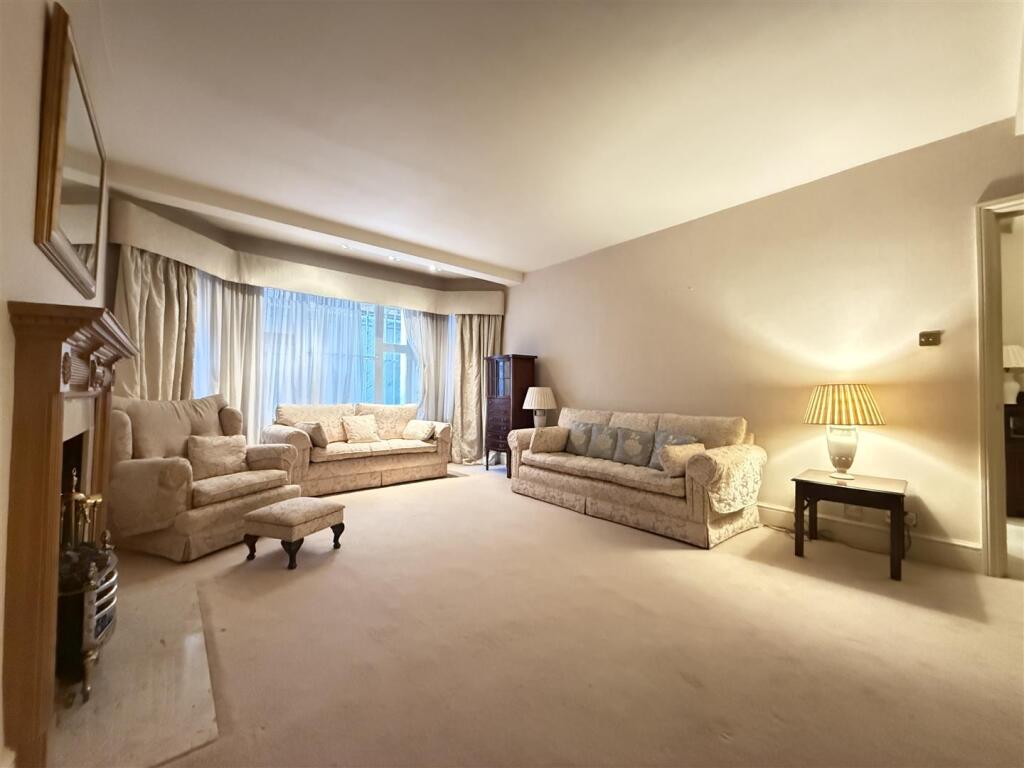 Main image of property: Rutland Court, London