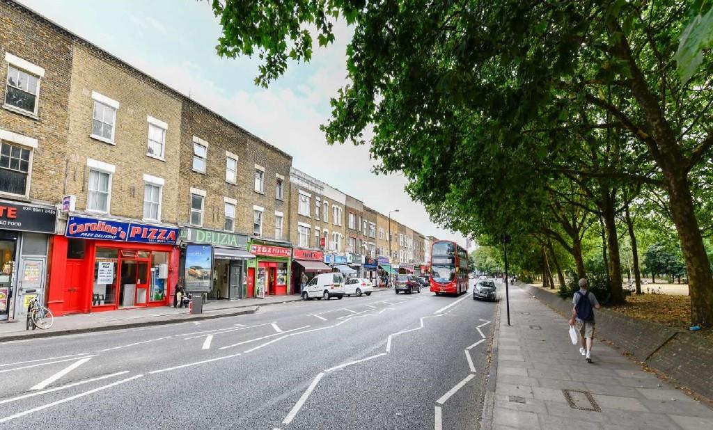 5 bedroom duplex for rent in Burdett Road, London, E3