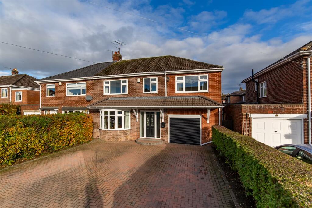 5 bedroom semidetached house for sale in Queensway, Gosforth, NE3