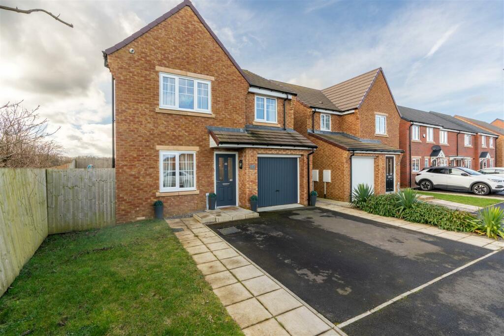 4 bedroom detached house for sale in Hutchinson Court, Dinnington, NE13