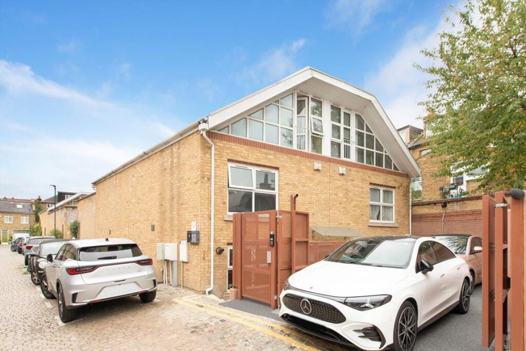Main image of property: Victoria Mews, Queens Park