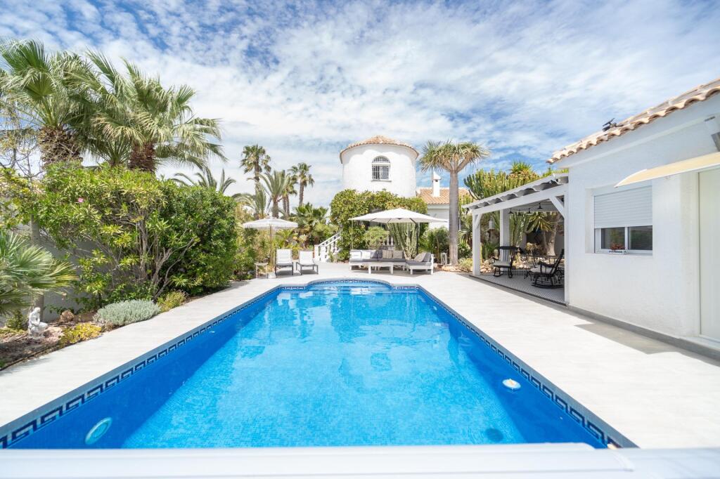 Main image of property: Valencia, Alicante, Torrevieja
