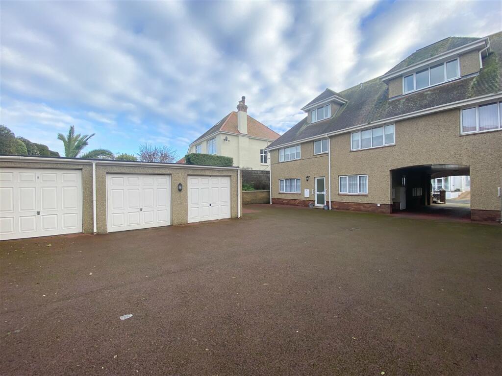 2 bedroom ground floor flat for sale in Morin Road Preston Paignton, TQ3