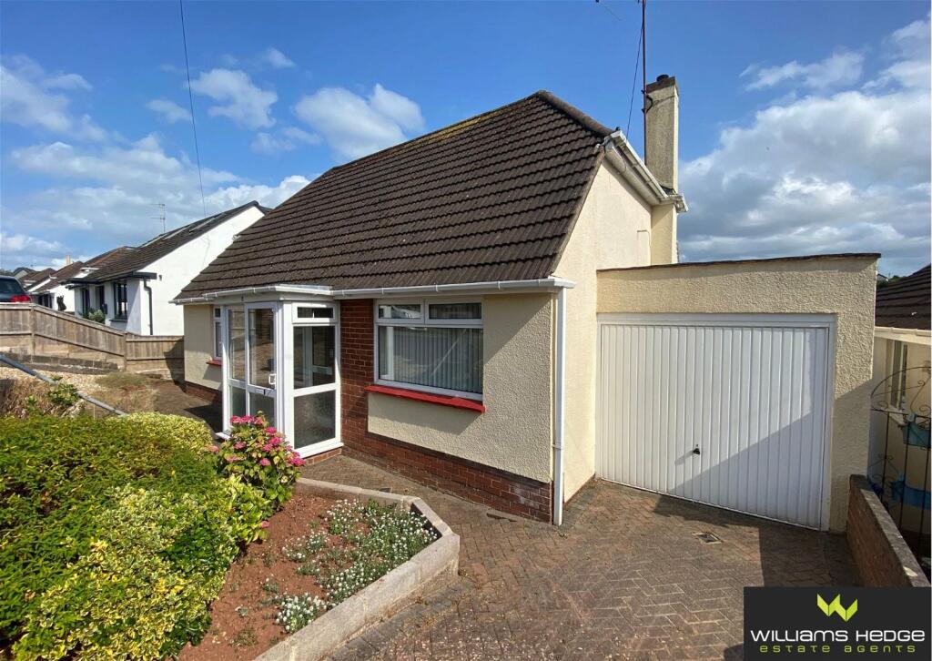 2 bedroom detached bungalow for sale in Cecelia Road, Preston, Paignton