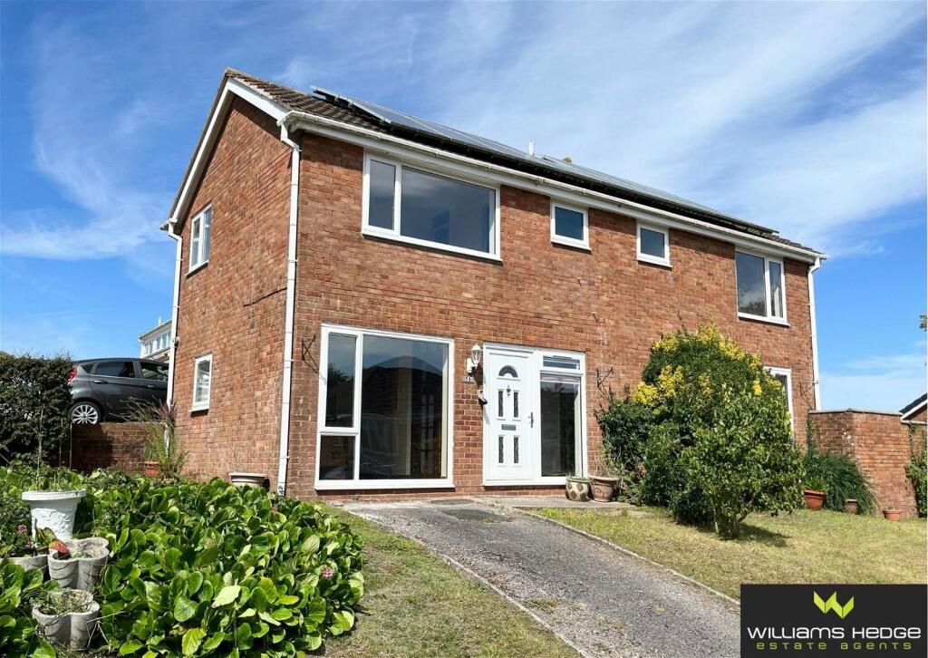 4 bedroom semidetached house for sale in Freshwater Drive, Hookhills