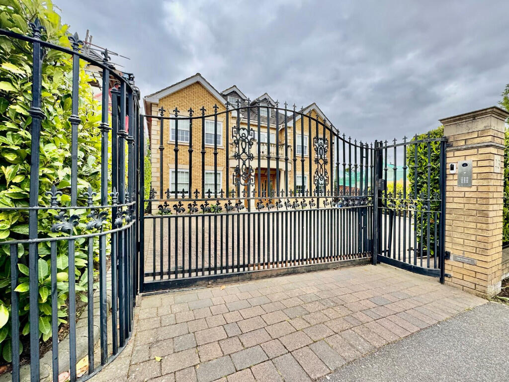 Main image of property: Tomswood Road, Chigwell, Essex, IG7