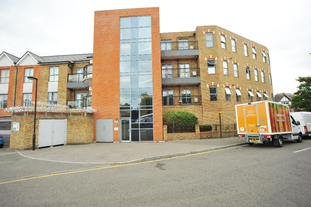 Main image of property: High Road, Woodford Green, Essex, IG8