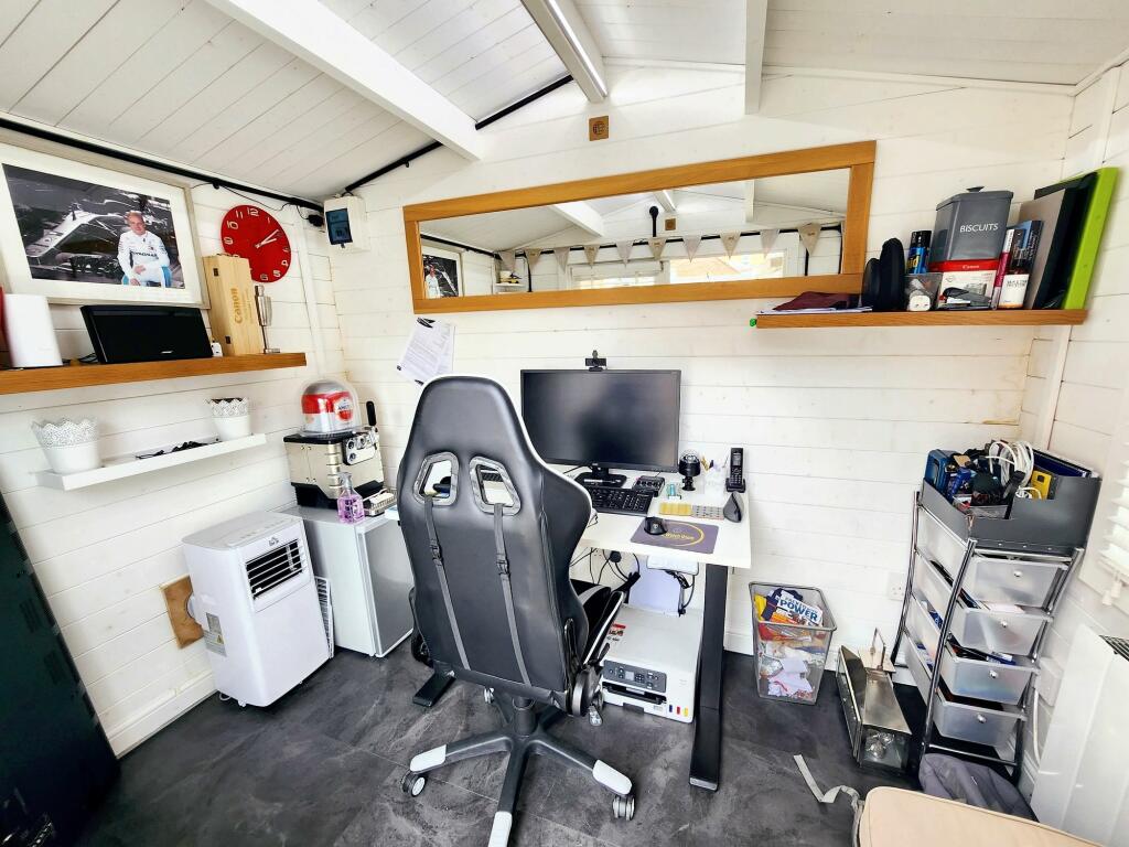 Additional property image - Hulbert Close, Hilperton, BA14