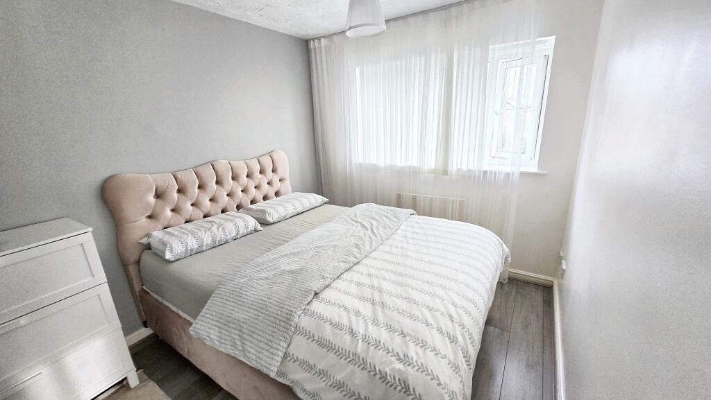 Additional property image - Newhurst Park, Hilperton, BA14