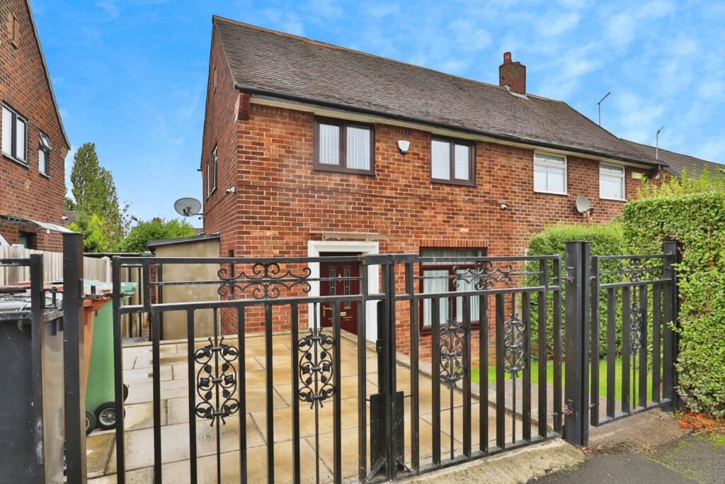 Main image of property: Town Street, LEEDS, West Yorkshire, LS10