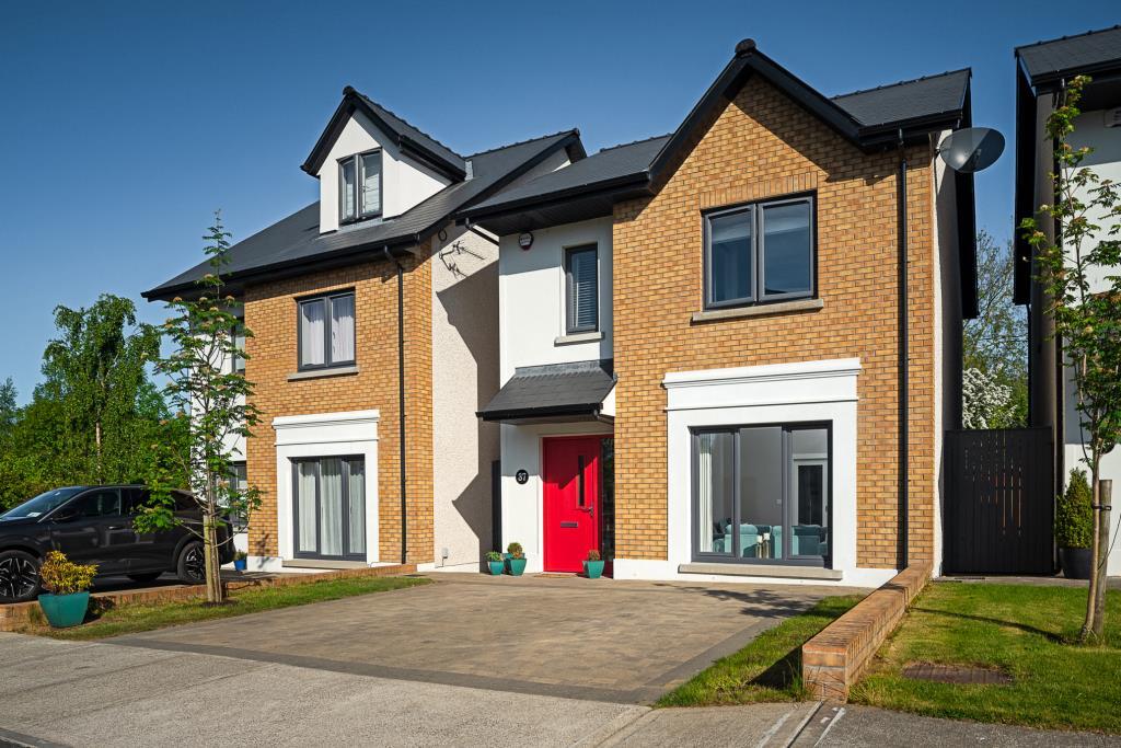 Main image of property: 37 Newtown Manor, Castletroy, Limerick, V94 72X9