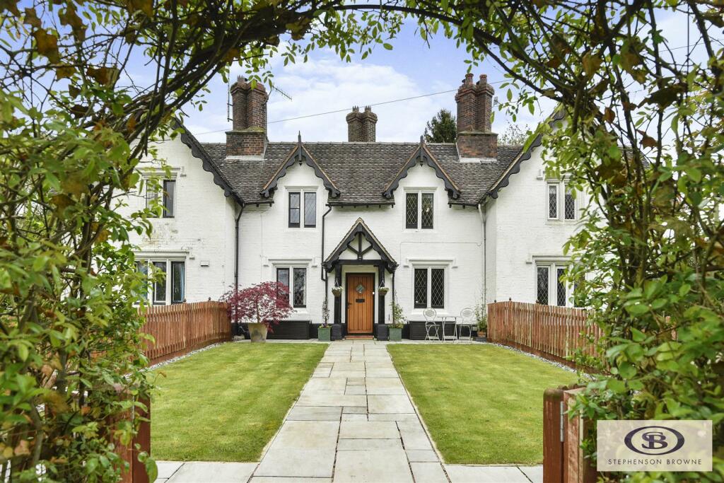 3 bedroom cottage for sale in Longton Road, Trentham, StokeOnTrent, ST4