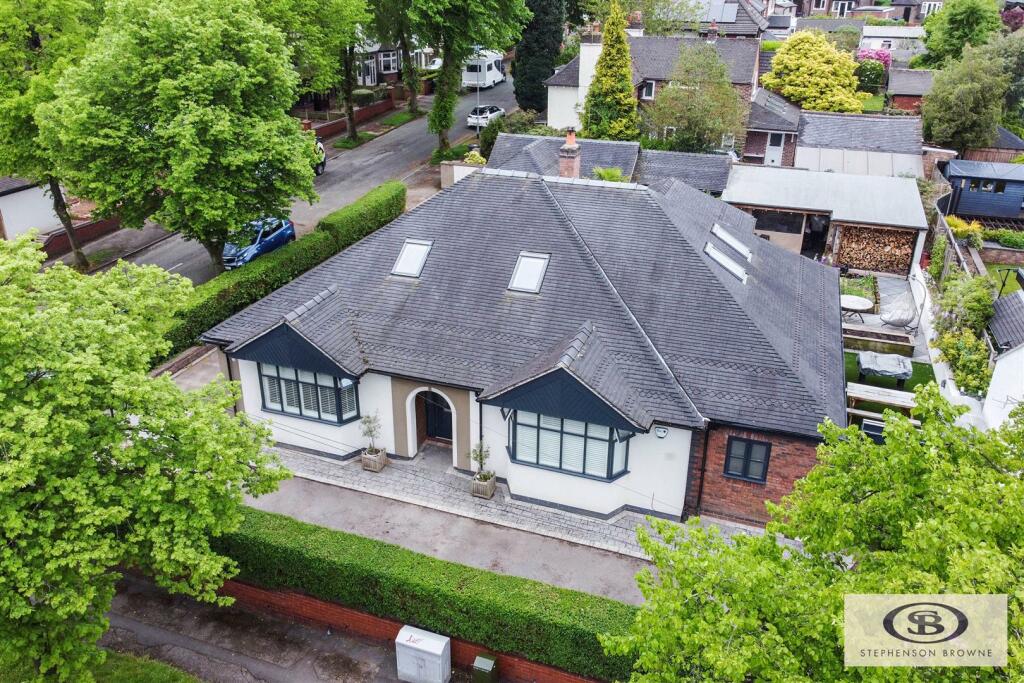 5 bedroom detached house for sale in Basford Park Road, Basford, Newcastle, ST5