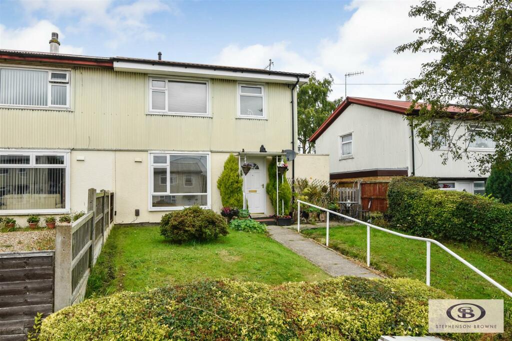 3 bedroom semidetached house for sale in Stafford Crescent, Newcastle, ST5