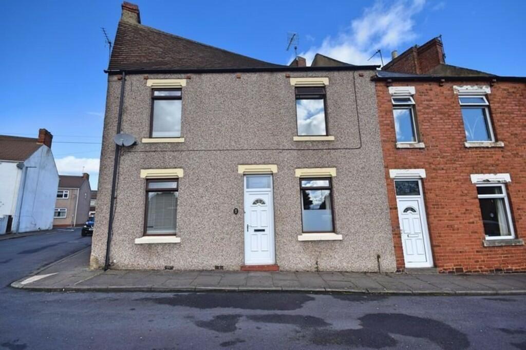 2 bedroom end of terrace house for sale in Wear Street, Spennymoor, County Durham, DL16