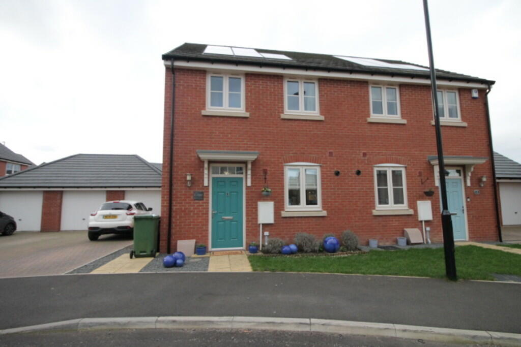 2 bedroom semidetached house for sale in Hedley Close , Elba Park , Houghton Le Spring, DH4