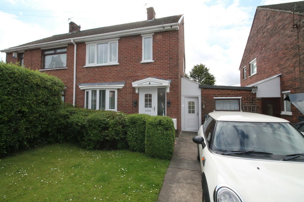 2 bedroom semidetached house for sale in Larkfield Crescent, Shiney