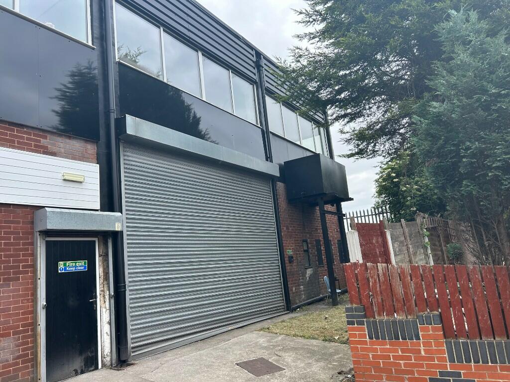 Storage facility to lease in York Road, Leeds, West Yorkshire, LS9