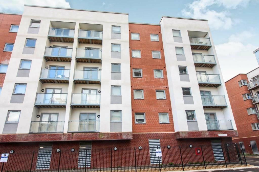 Main image of property: Apartment, Spinner House, 1a Elmira Way, Salford Quays, M5 3LH