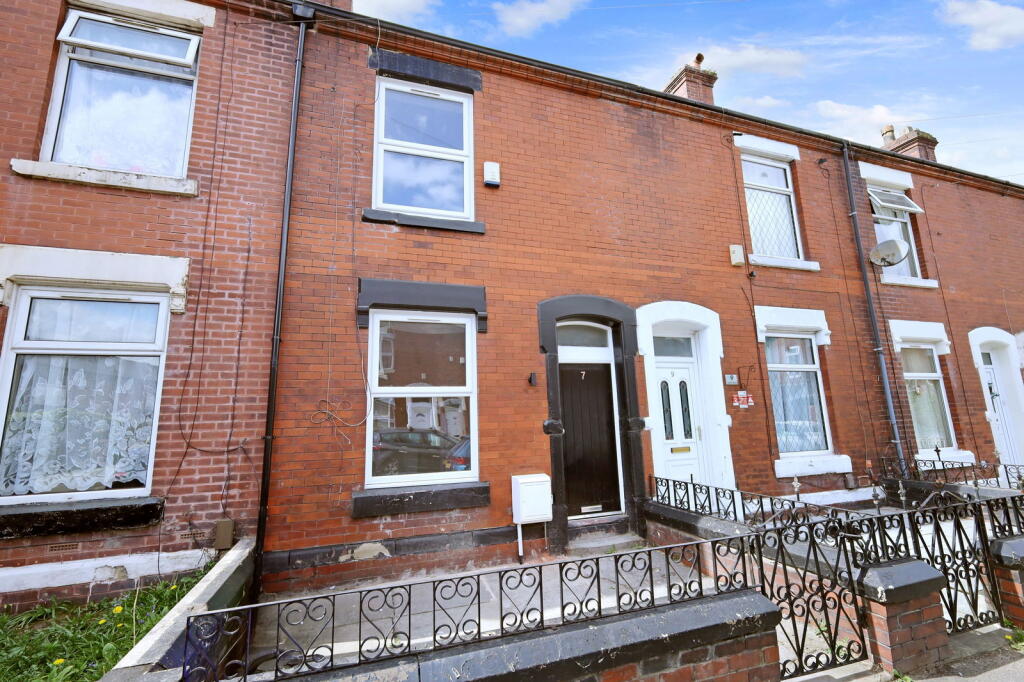 Main image of property: Smith Street, Ashton-under-lyne, OL7 0DD