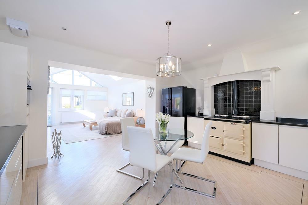 Additional property image - 250 Queens Road AB15 8DP