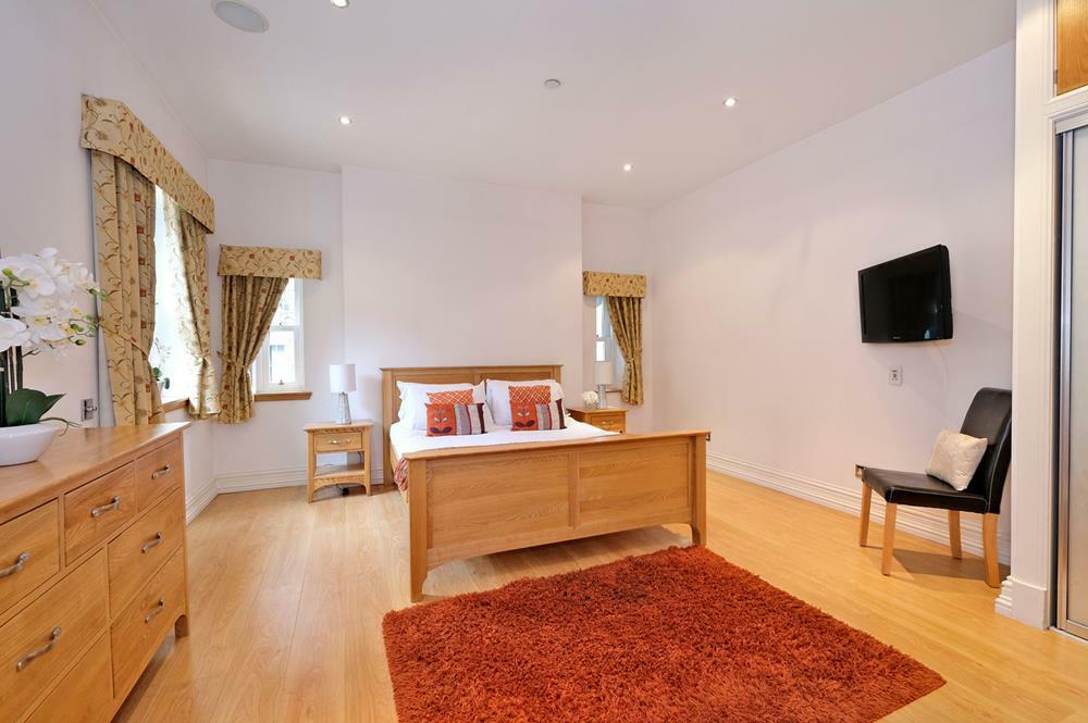 Additional property image - 3a Golden Square, Aberdeen, AB10 1RD