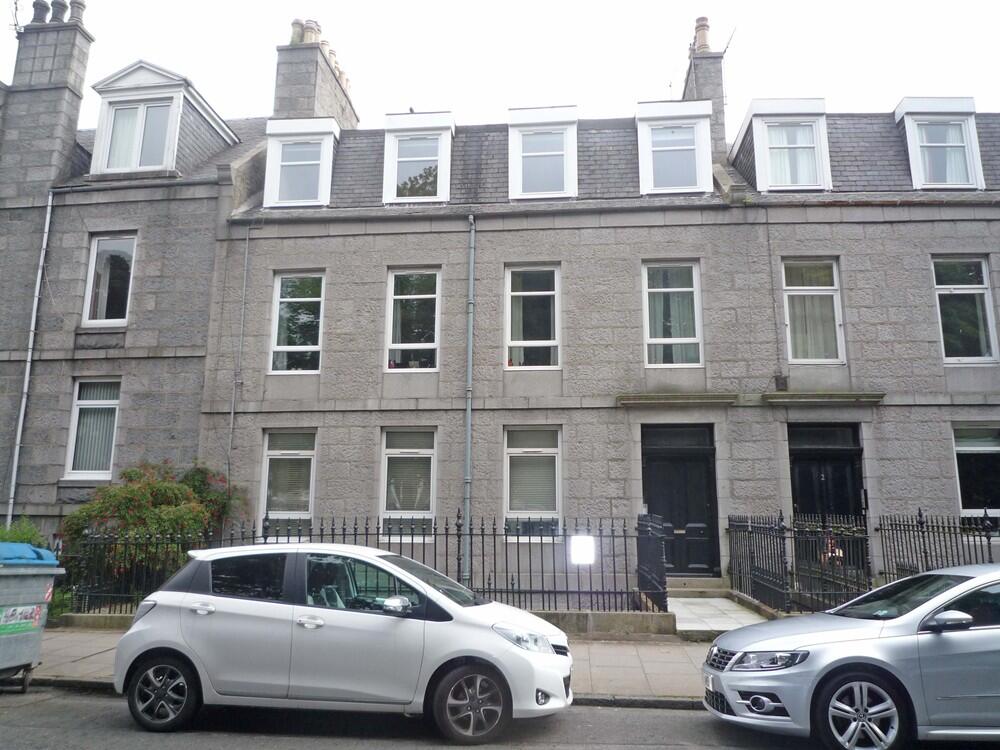 Main image of property: 4 Esslemont Avenue, Top Floor, AB25