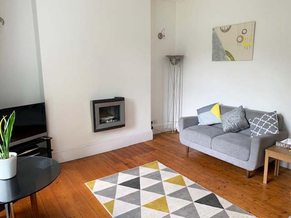 Main image of property: 14b Mount Street, ground floor left, Aberdeen, AB25 2RB