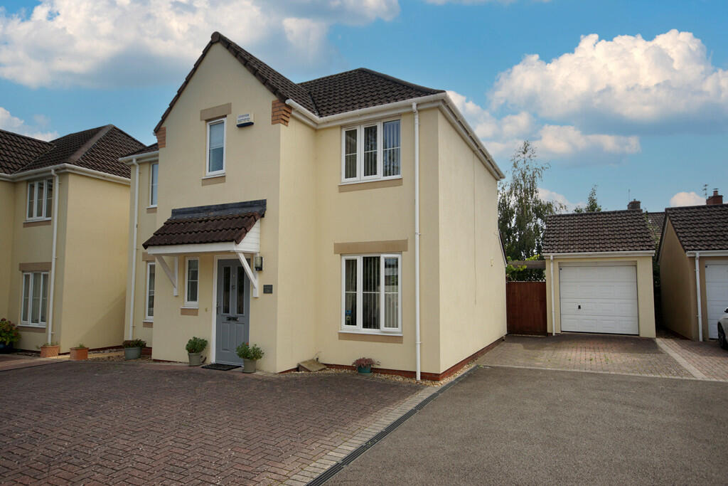 3 bedroom detached house for sale in Lower Stone Close, Frampton Cotterell, Bristol, BS36